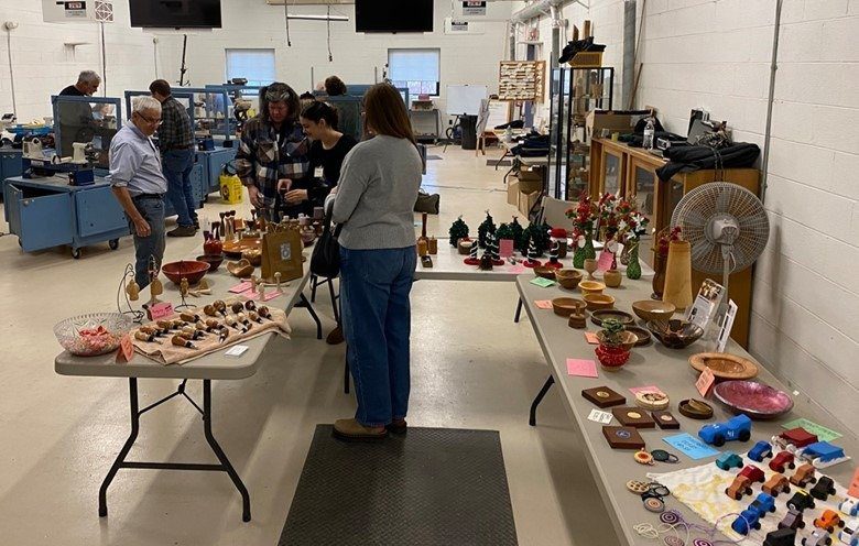Pen Making Workshop and ClearWater Holiday Market – December 2025